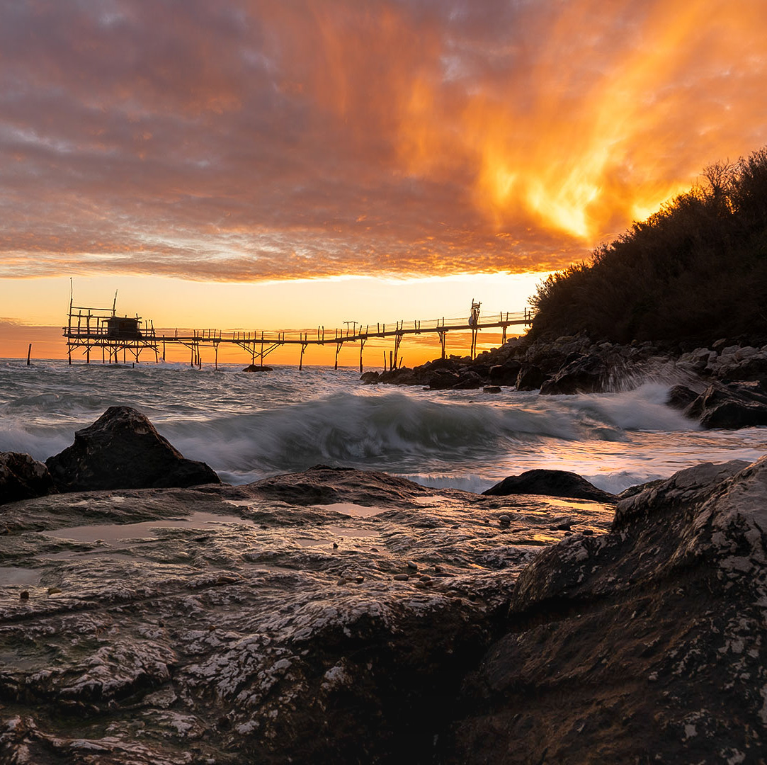 Alba sul trabocco Turchino, Marina di San Vito (CH)