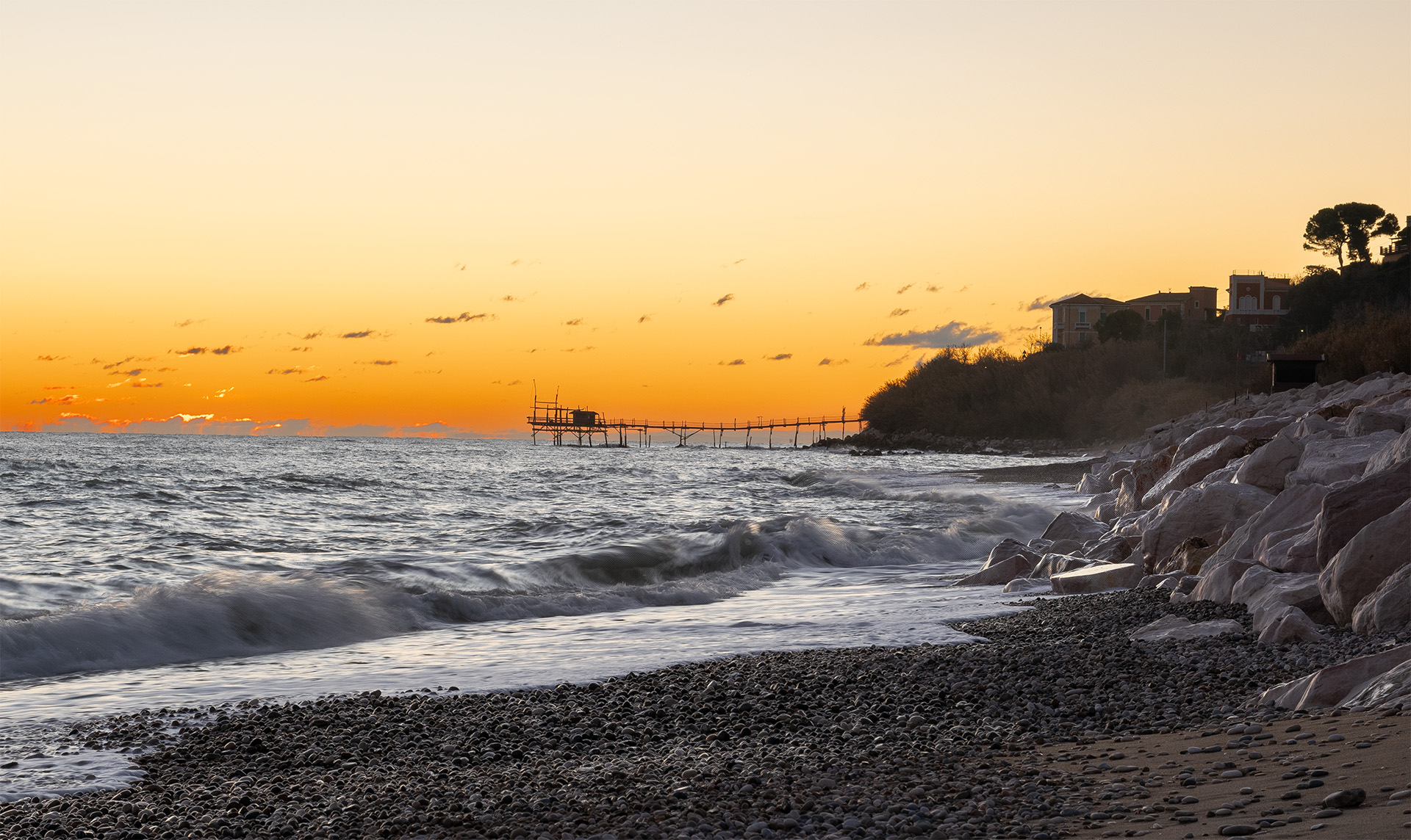 Alba sul Trabocco Turchino, Marina di San Vito (CH), gennaio 2022