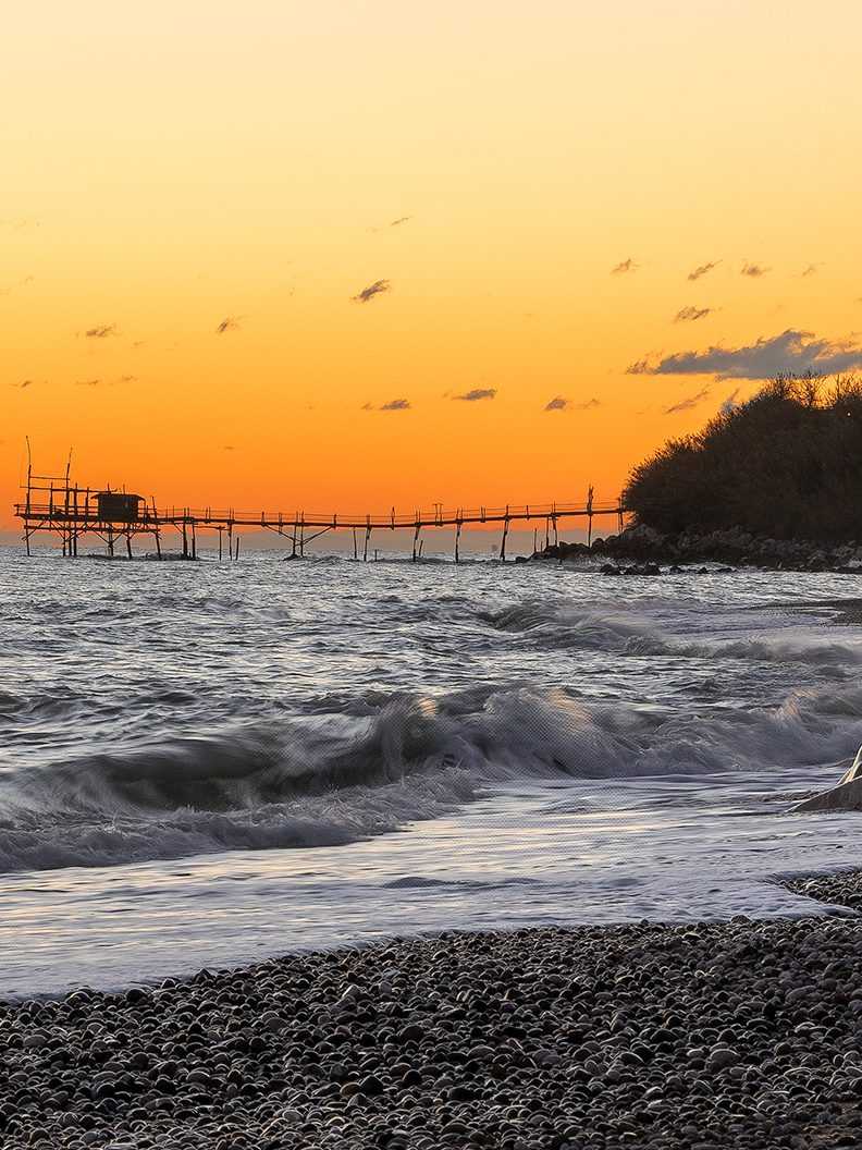 Alba sul trabocco Turchino, Marina di San Vito Chietino (CH)